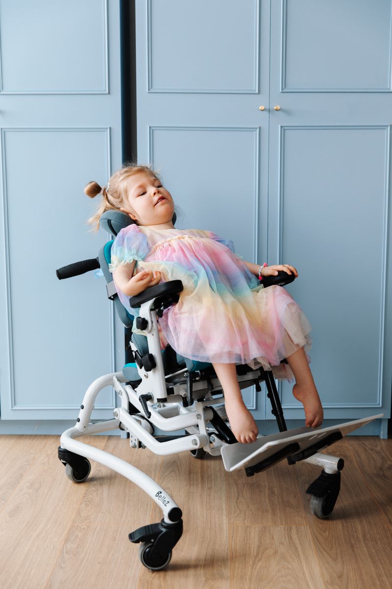 © Madeline Swainhart - Image from the Caring for Zora: a lesson on how to Play photography project