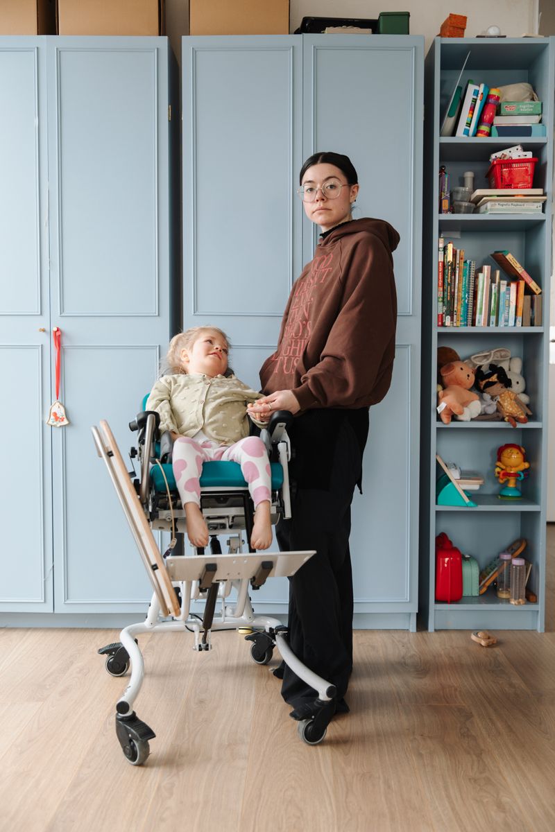 © Madeline Swainhart - Image from the Caring for Zora: a lesson on how to Play photography project