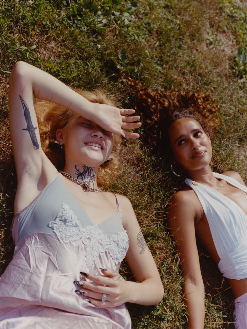 © Youn Jung Kim - Image from the Honey, I am not used to this real love photography project