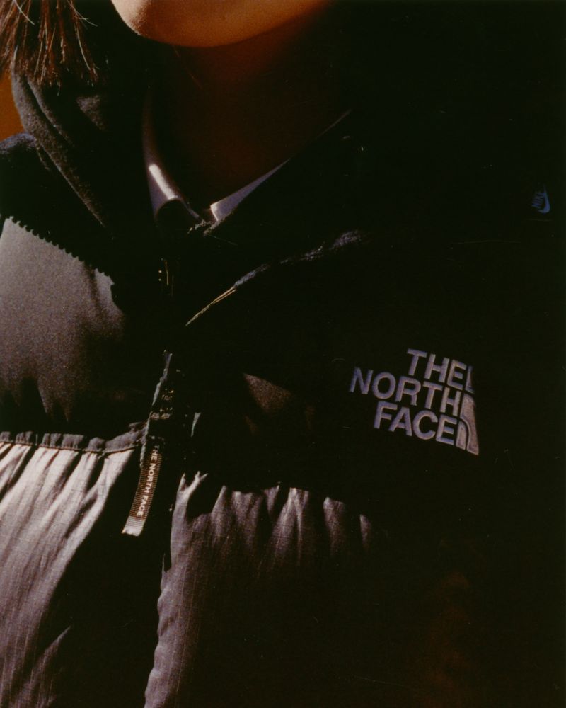 © Youn Jung Kim - Image from the Honey, I am not used to this real love photography project