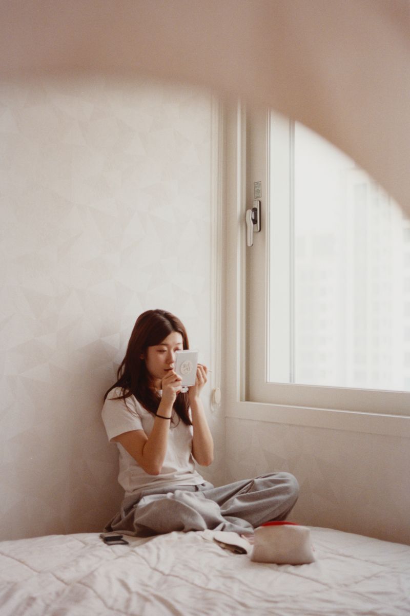 © Youn Jung Kim - Image from the Honey, I am not used to this real love photography project