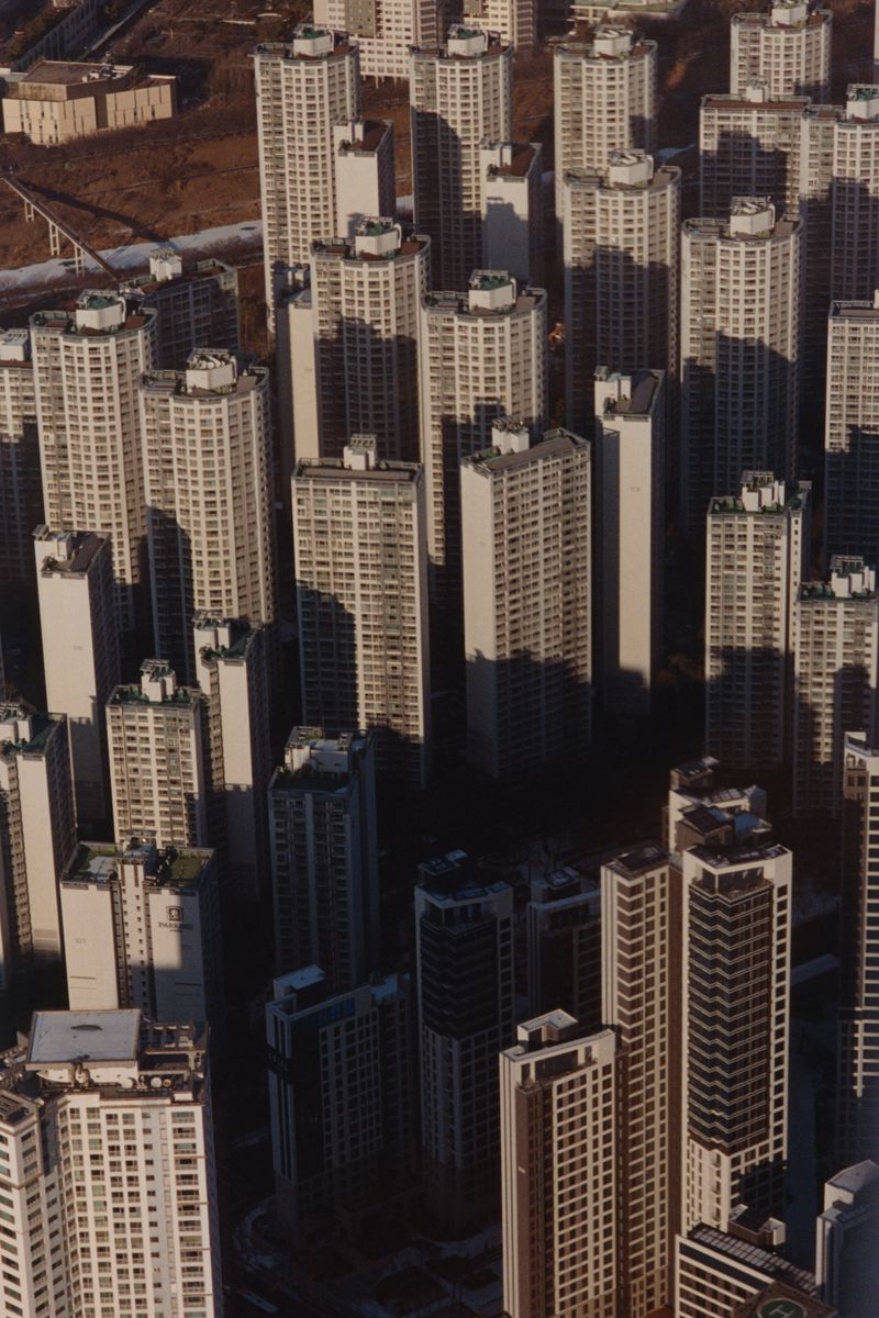 © Youn Jung Kim - Image from the Honey, I am not used to this real love photography project