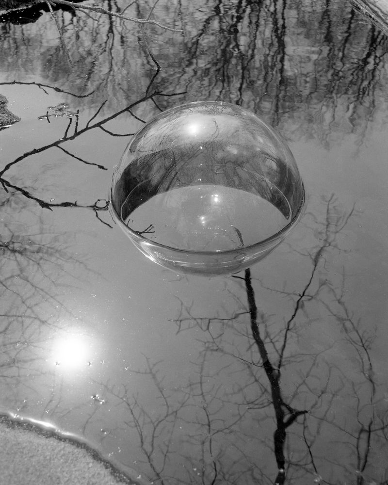 © Kai Wasikowski - Glass study (Salter Grove), 2022 inkjet print, 80 x 64 cm