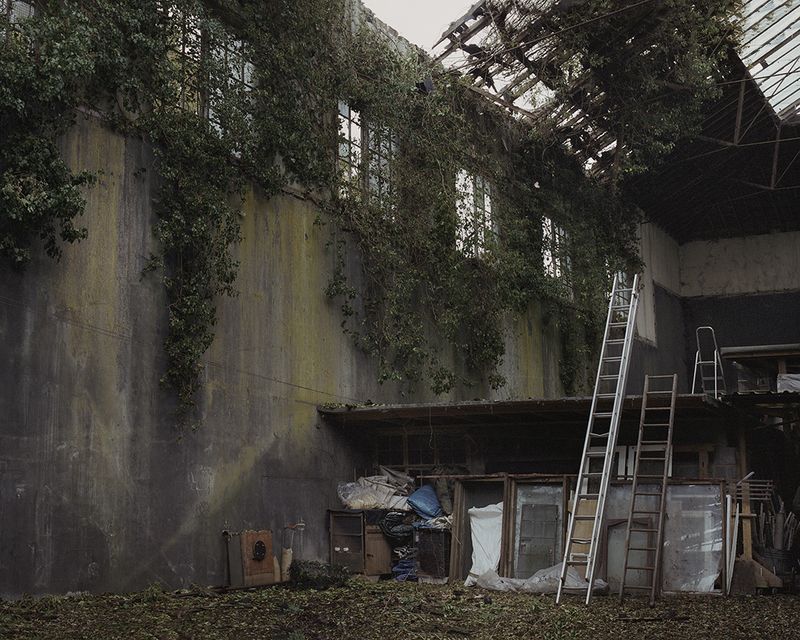 © Ksenia Burnasheva - Old_tennis_court_on_the_estate