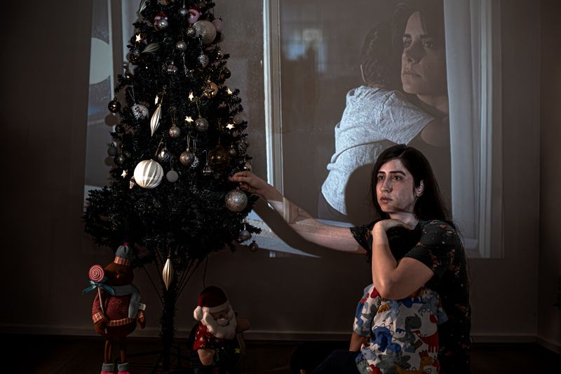 © Ali Mozaffari - Image from the Between two worlds photography project