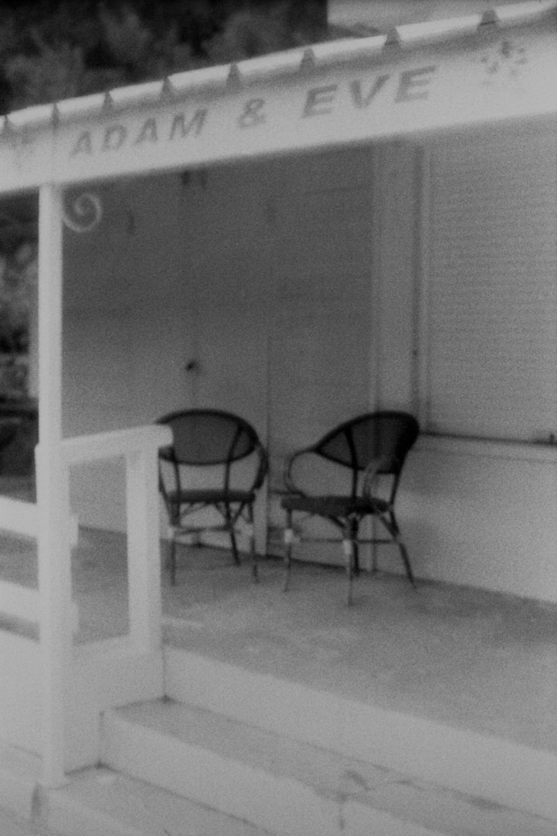 © Marie Capesius - Image from the HELIOPOLIS - under the blue shadow of the sun photography project