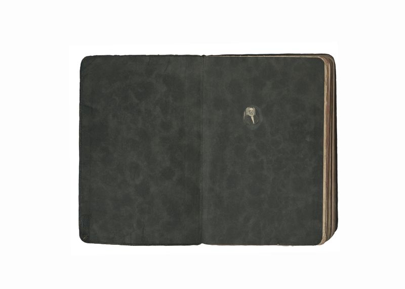 © Birgit Püve - Image from the IHIDAYA. According to a Dove on Distant Oaks photography project