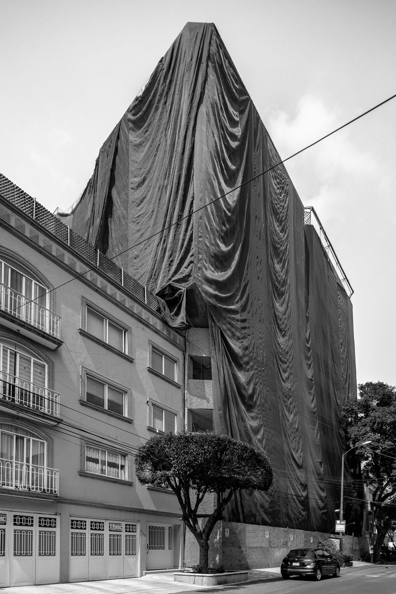 © Onnis Luque - Image from the UNDERCOVER photography project