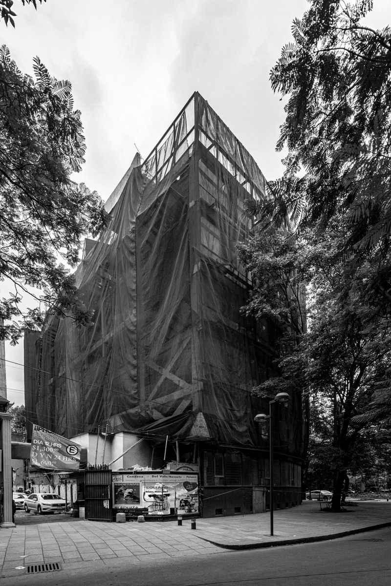 © Onnis Luque - Image from the UNDERCOVER photography project