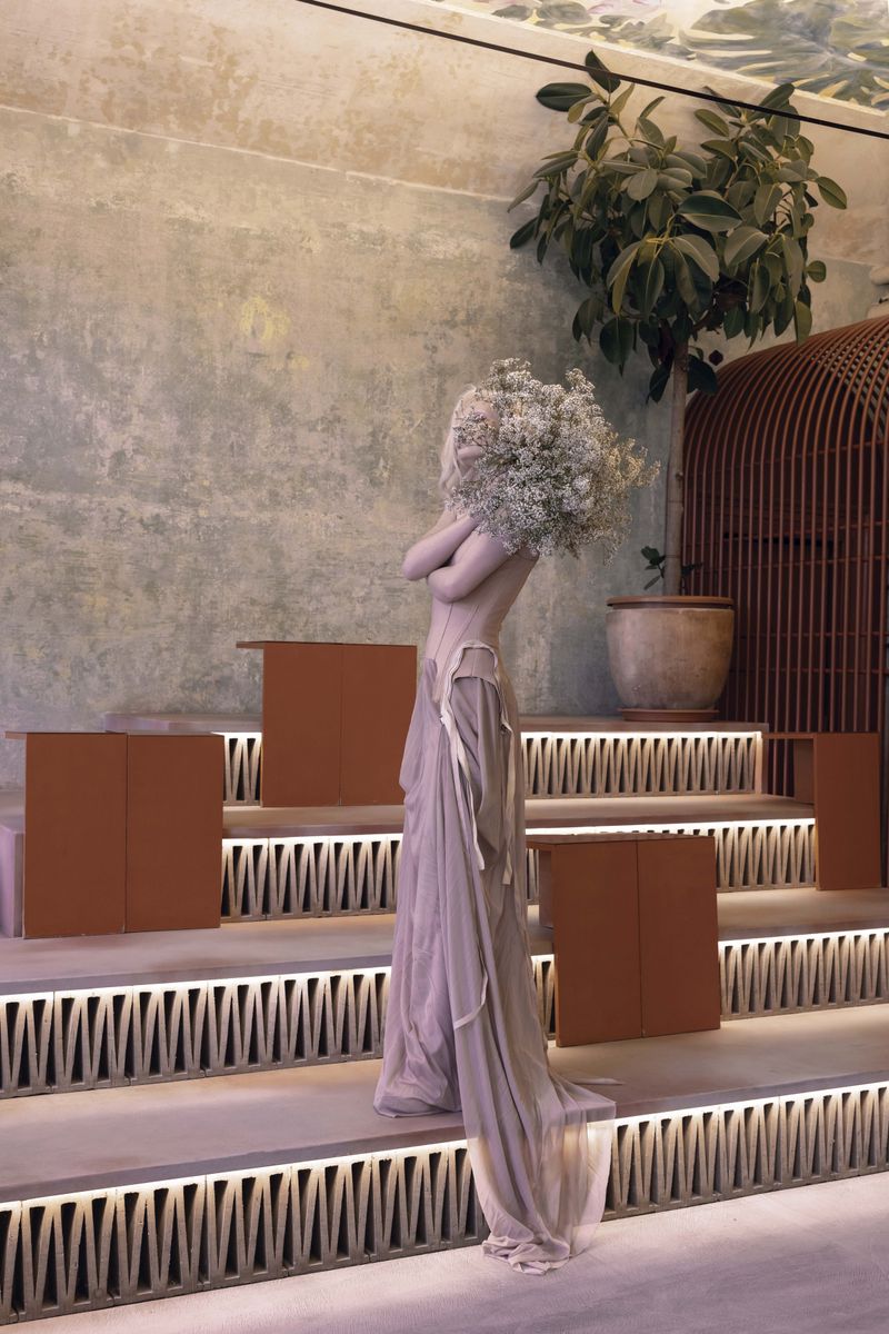 © Denisa Berglova (Bergl) - Image from the Hidden in blooms photography project