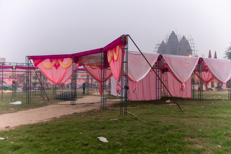 © Tira Khan - Before the Festivities