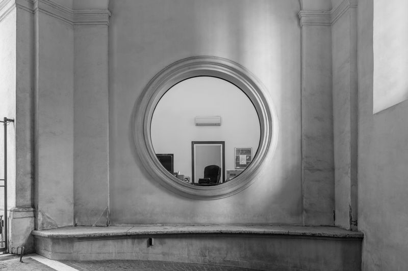 © Tommaso Sacconi - Image from the Portinerie Romane photography project