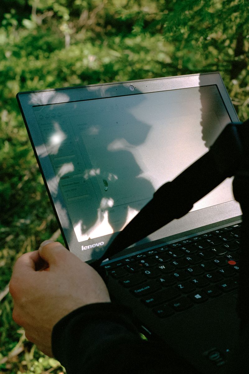 © Sheung Yiu - Researcher Aarne and his laptop, which he used to record spectral data