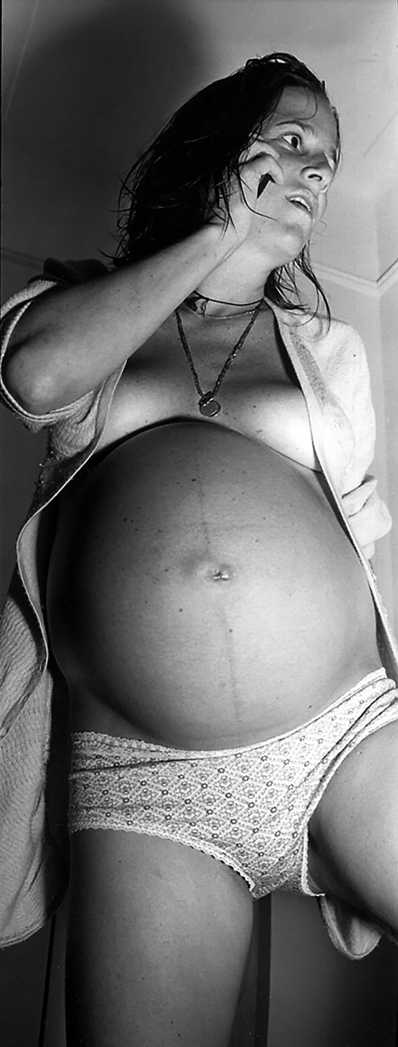 © Angela Cappetta - Image from the G9P2, Maternity photography in a post Dobb’s world. photography project