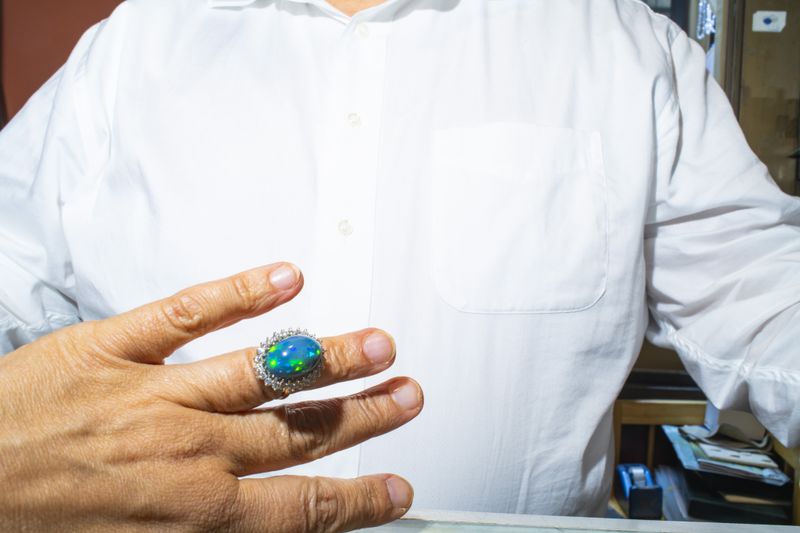 © Angela Cappetta - Image from the 47th Street, the Generational Businesses of the Diamond District photography project