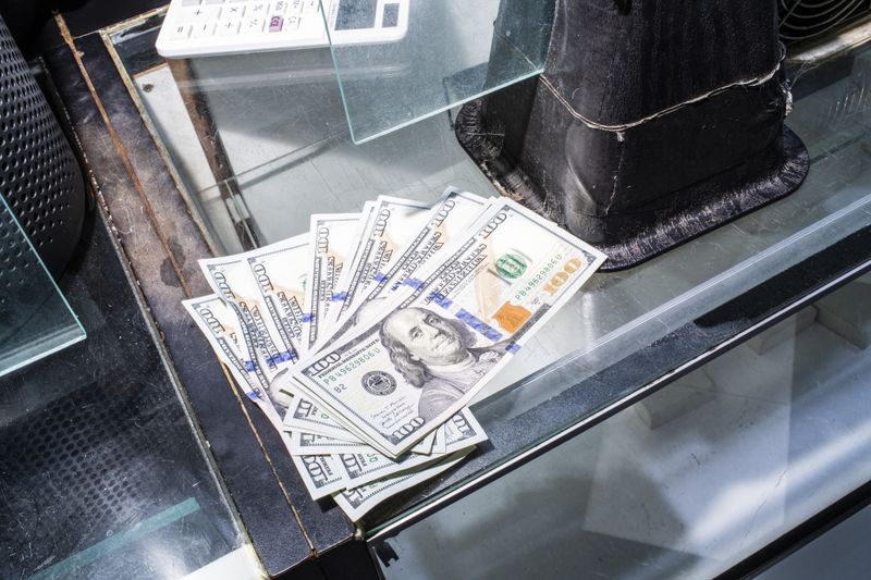 © Angela Cappetta - Image from the 47th Street, the Generational Businesses of the Diamond District photography project
