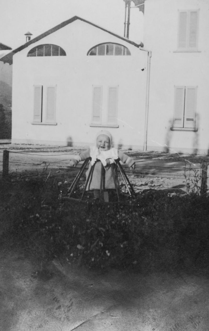 © ALLISON - Image from the "Since the first day" photography project