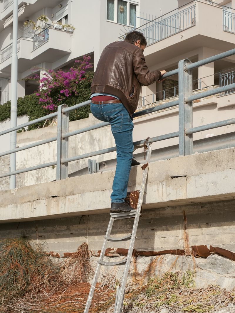 © Soti Tyrologou - Image from the STILL HERE - Portraits of/in a Blue City photography project