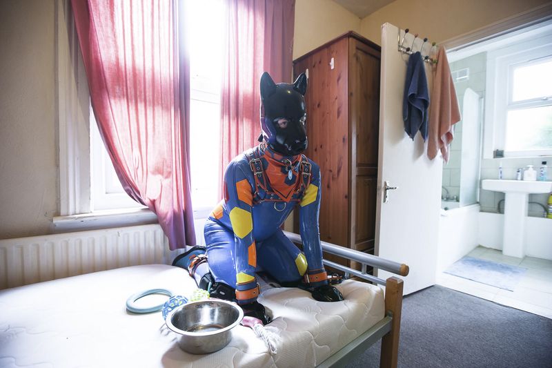 © Erik Messori - Image from the Human PUPS photography project
