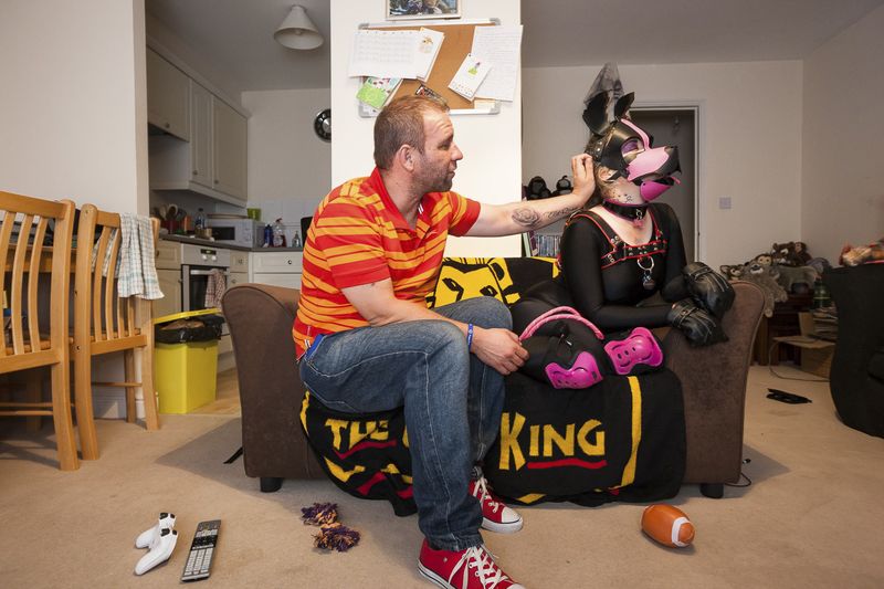 © Erik Messori - Image from the Human PUPS photography project