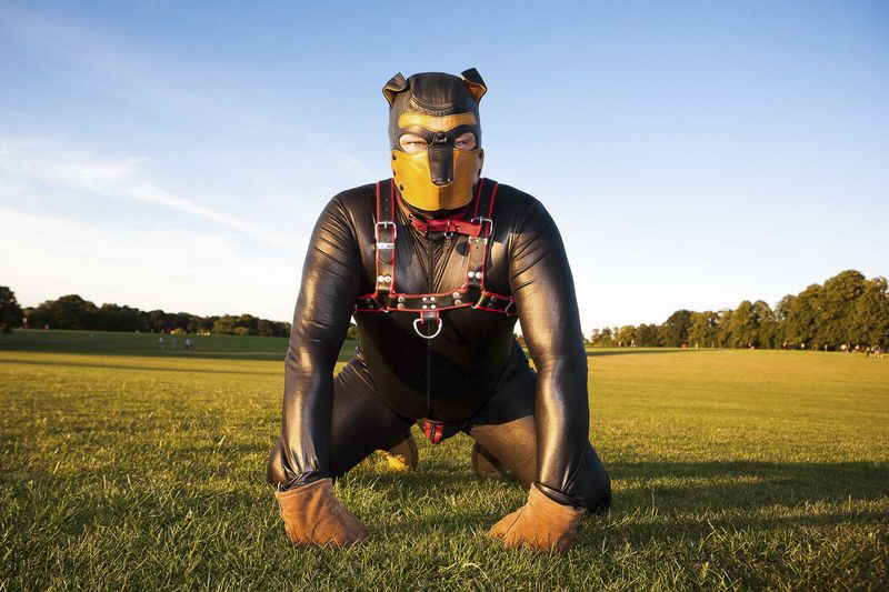 © Erik Messori - Image from the Human PUPS photography project