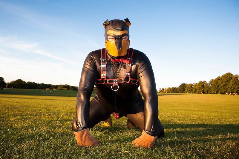 © Erik Messori - Image from the Human PUPS photography project