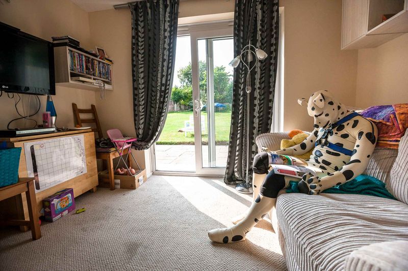 © Erik Messori - Image from the Human PUPS photography project