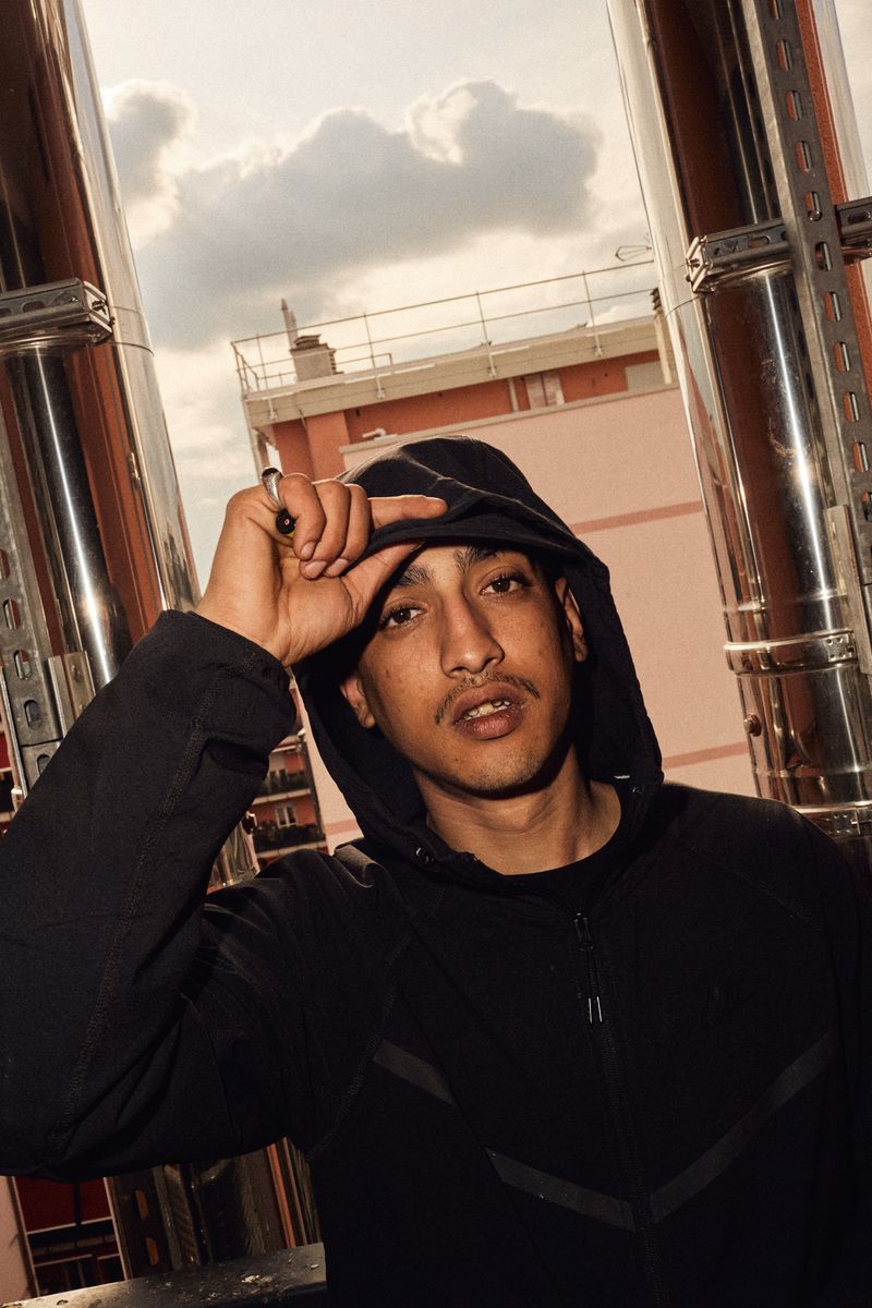 © Mattia Zoppellaro - Image from the AI (Accomodation Intake) photography project