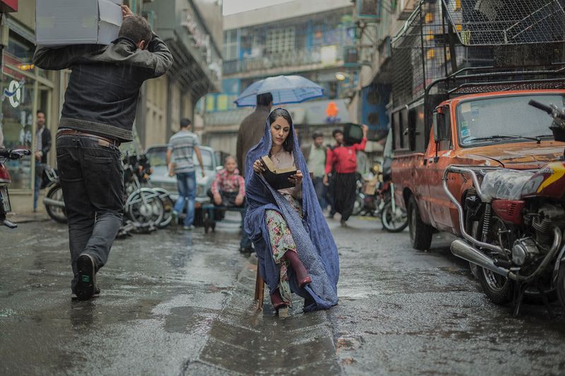 © maryam firuzi - Image from the Reaing for Tehran streets photography project