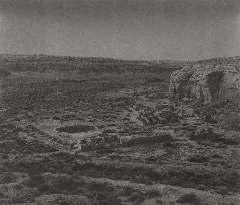 © Amélie Labourdette - Image from the Kósmos, plurality of worlds as Aby Warburguan library photography project