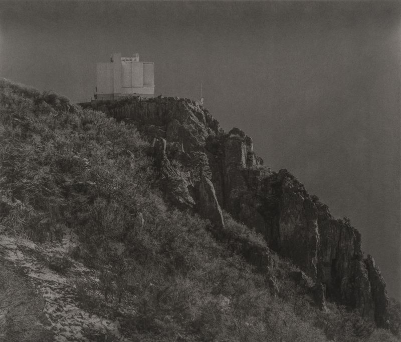 © Amélie Labourdette - Image from the Kósmos, plurality of worlds as Aby Warburguan library photography project