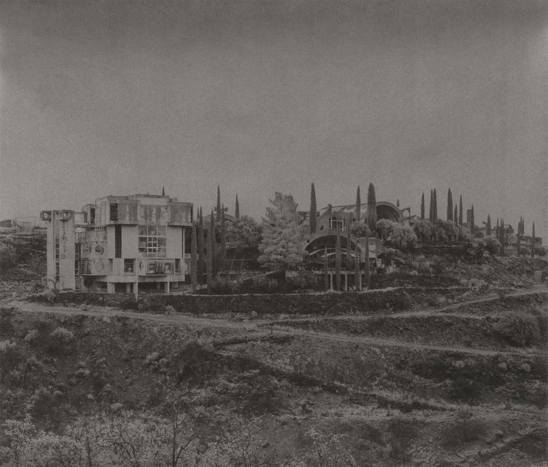 © Amélie Labourdette - Image from the Kósmos, plurality of worlds as Aby Warburguan library photography project