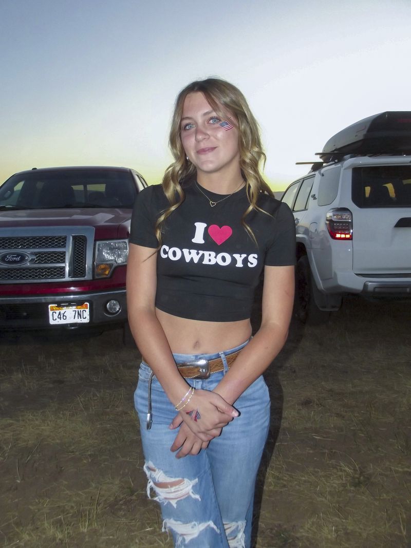 © Natalie Behring - A girl at a rodeo in Driggs, Idaho