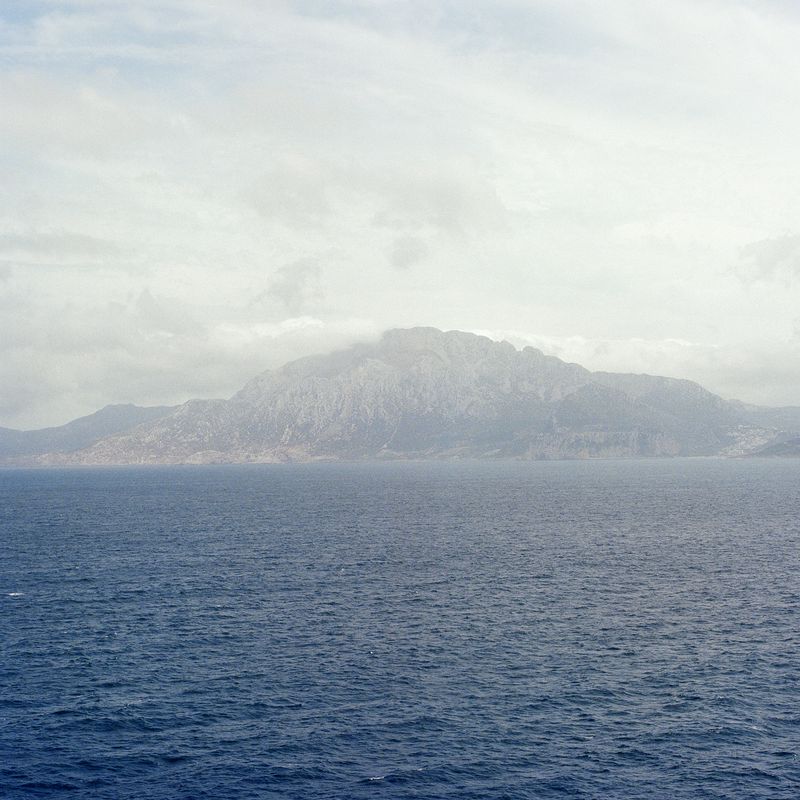 © Alexandra Serrano - The straight of Gibraltar, Avril 2023.  Leaving Europe with  a final glance towards Spain.