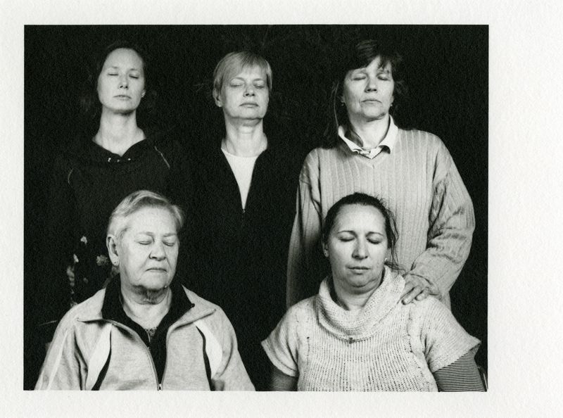 © Deanna Pizzitelli - Family, Stary Tekov, I, 2019, Toned Silver Gelatin Print © Deanna Pizzitelli / Courtesy of Stephen Bulger Gallery