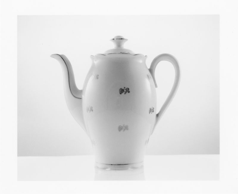 © Deanna Pizzitelli - Teapot, 2019, Toned Silver Gelatin Print © Deanna Pizzitelli / Courtesy of Stephen Bulger Gallery