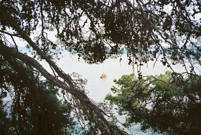 © Deanna Pizzitelli - Croatia, I, Chromogenic print from 35 mm negative film, 2023 © Deanna Pizzitelli — courtesy of Stephen Bulger Gallery
