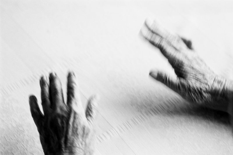 © Deanna Pizzitelli - Hands, I, 2024, Toned Silver Gelatin Print from 35 mm Negative © Deanna Pizzitelli / Courtesy of Stephen Bulger Gallery