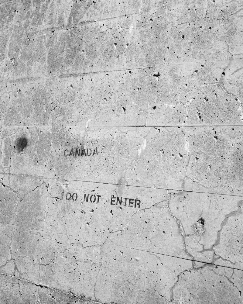 © Phoenix Kanada - A Small Warning