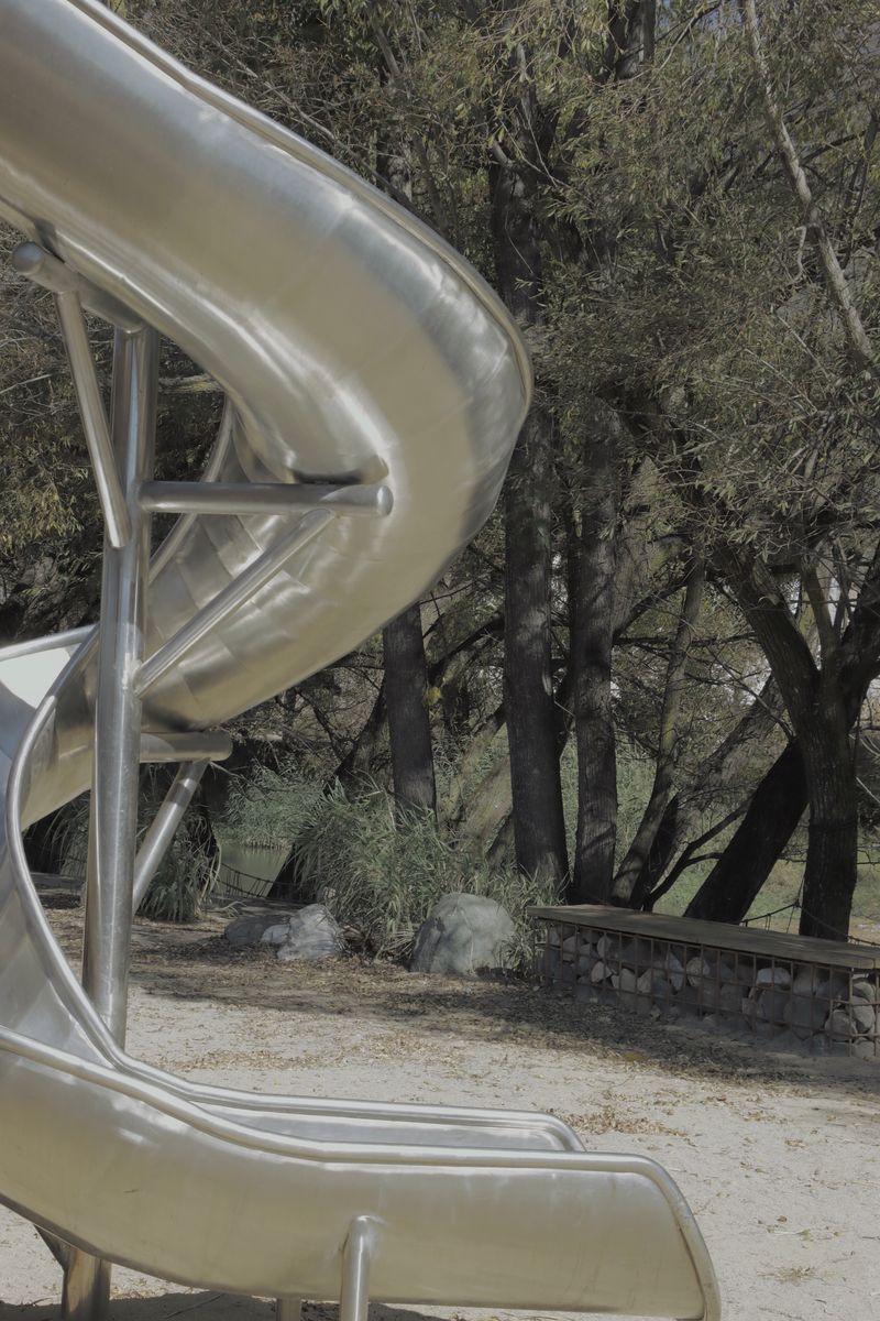 © Minxin Du - Image from the Two Kinds of Brightness photography project