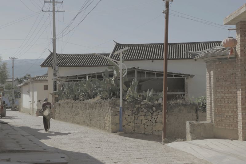 © Minxin Du - Image from the Two Kinds of Brightness photography project