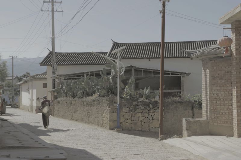 © Minxin Du - Image from the Two Kinds of Brightness photography project