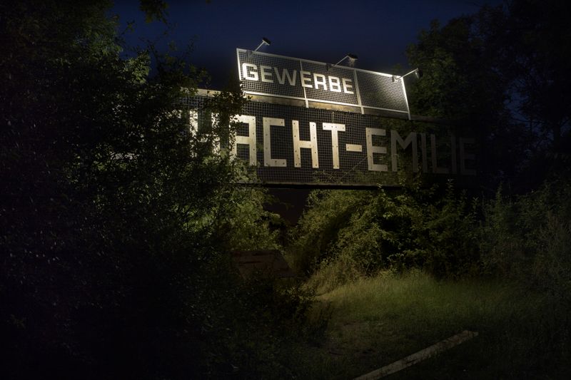 © Lara Wilde - Image from the Lasting, not lasting. photography project