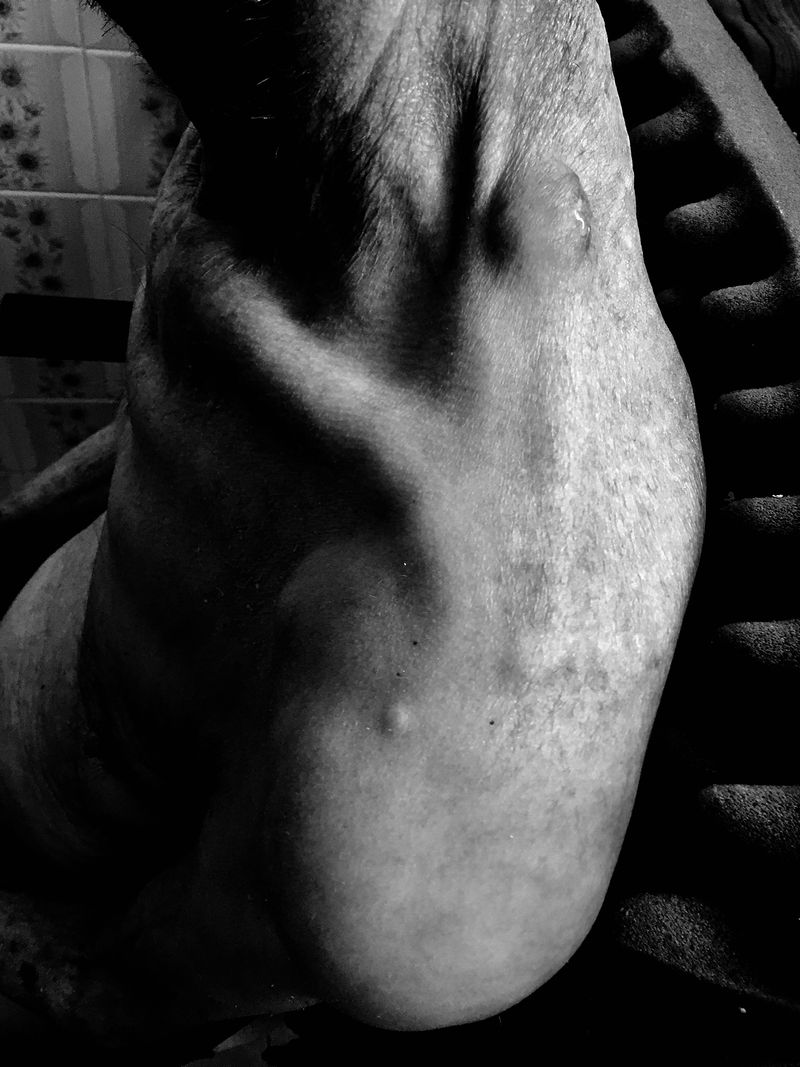 © Celante - Image from the Esmoressências (faded essences) photography project