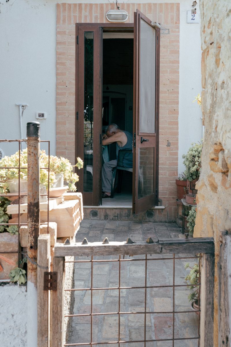 © Gildo Molinari - Image from the The Land of Madness photography project