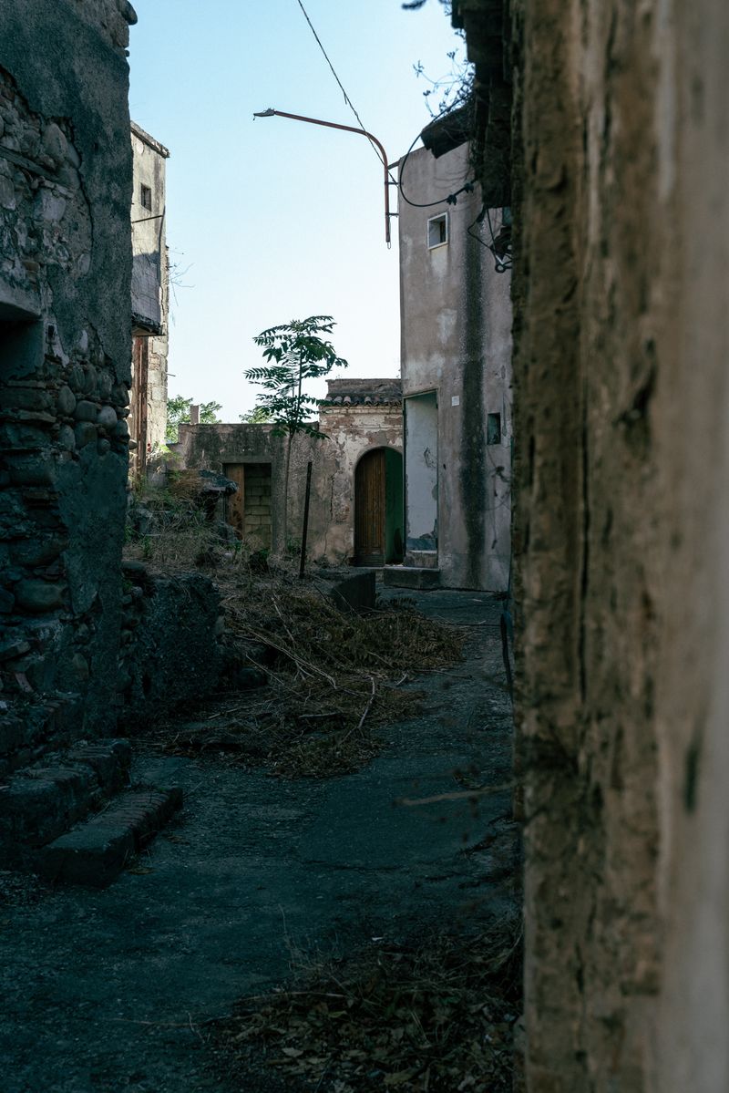 © Gildo Molinari - Image from the The Land of Madness photography project