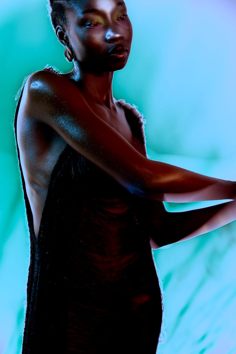 © Laura Knipsael - Image from the In a world where all silver is gold. photography project