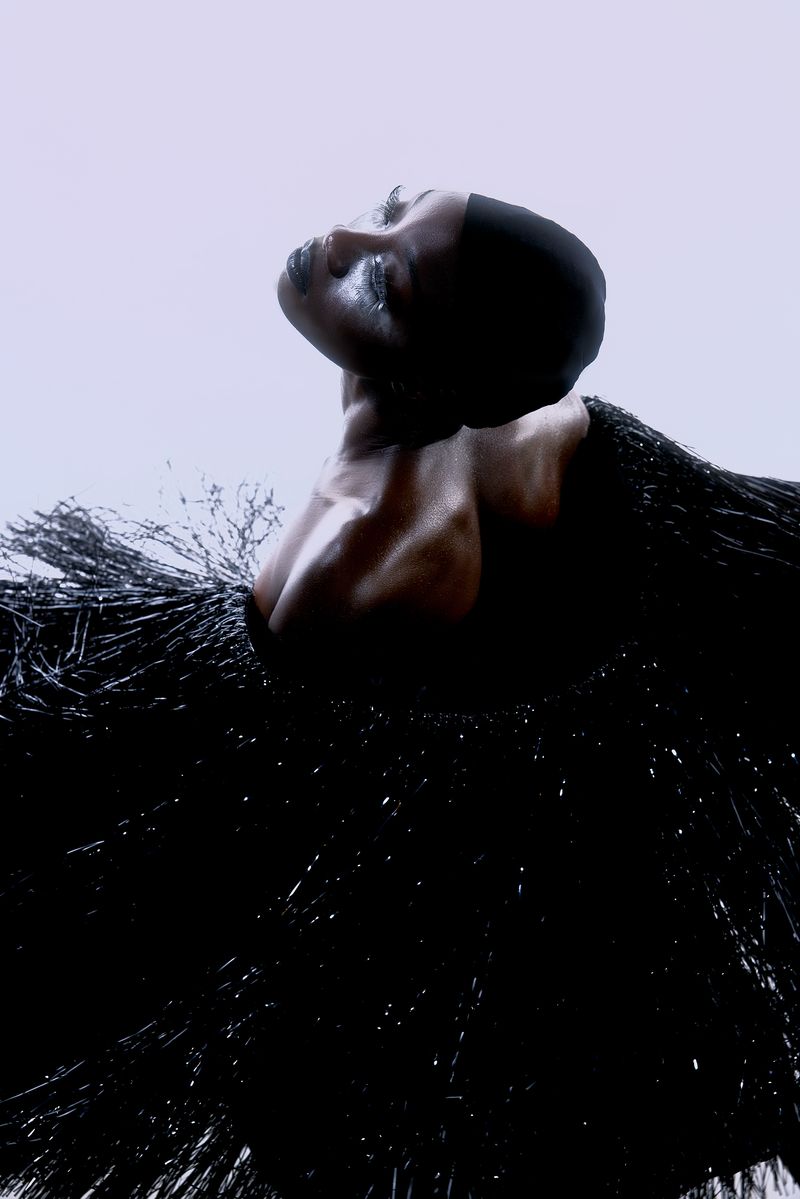 © Laura Knipsael - Image from the In a world where all silver is gold. photography project