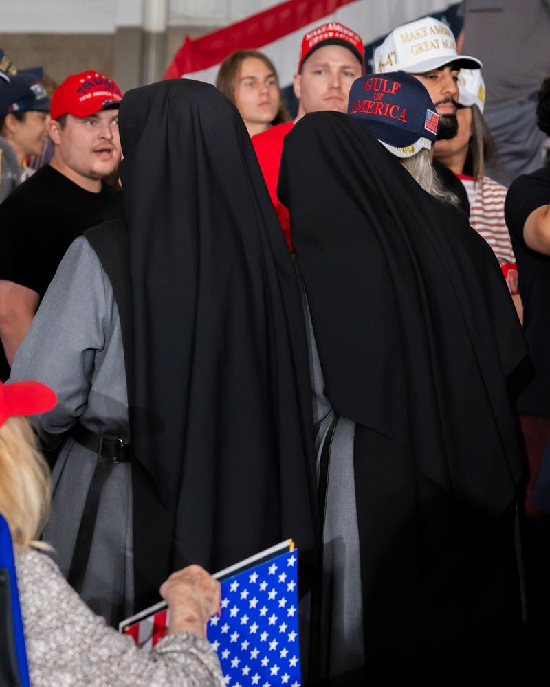 © Daniel Ribar - Image from the VIOLET photography project