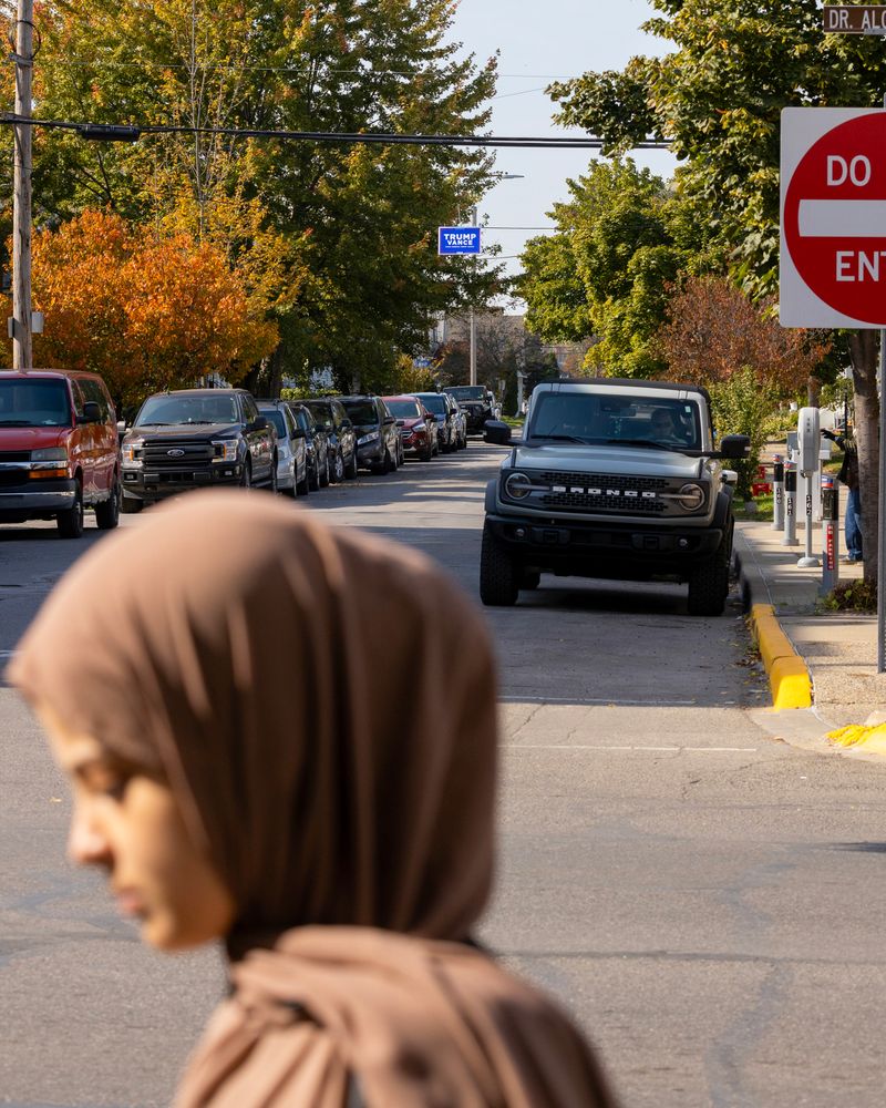 © Daniel Ribar - Image from the Violet photography project